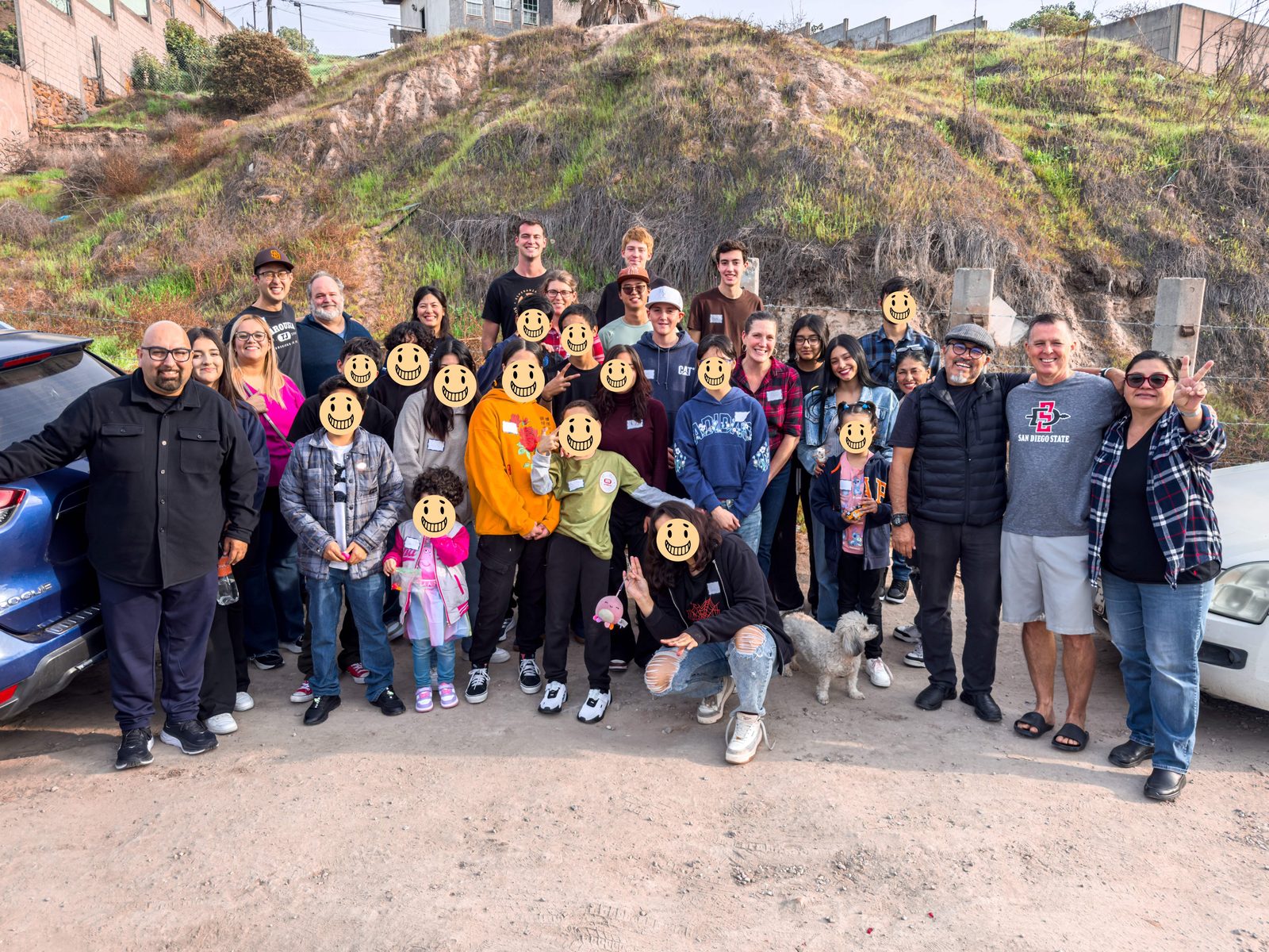 Renewal Missions team and families gathered together in Tijuana for the Christmas outreach